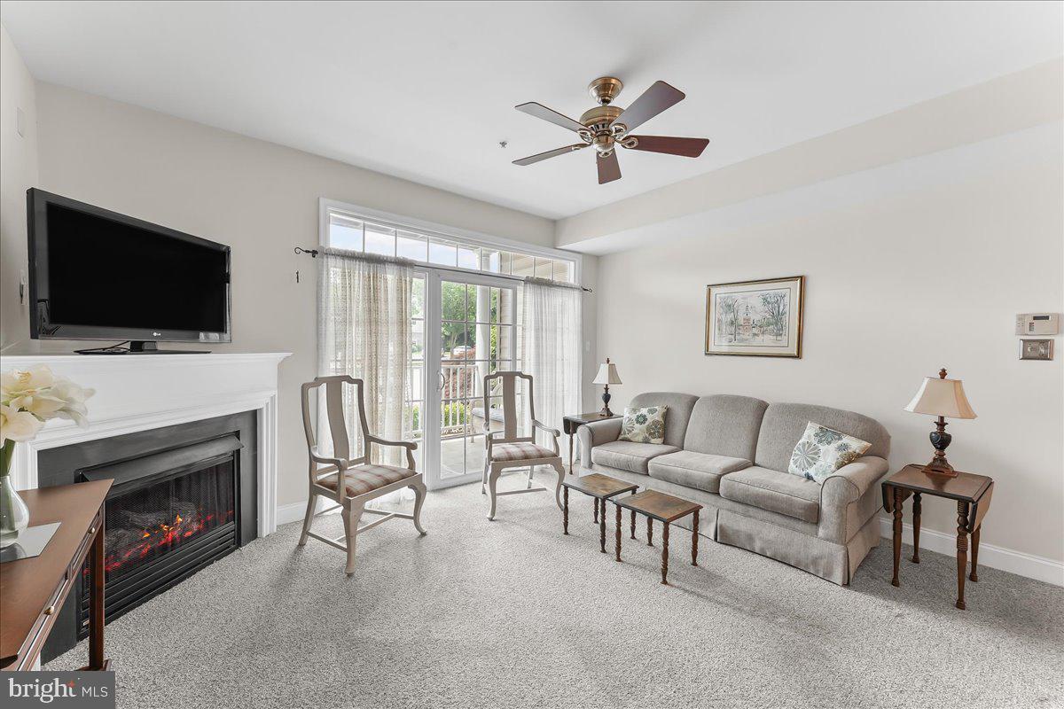 306 VICTORIA GARDENS DRIVE D