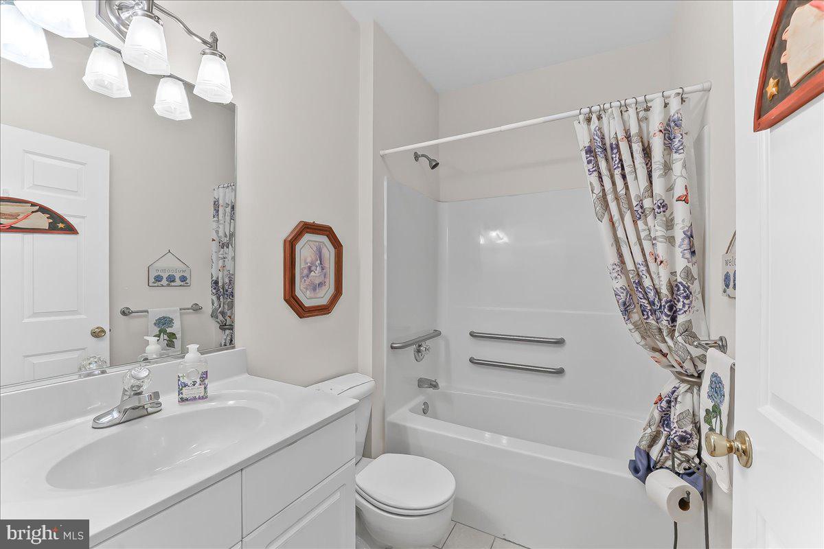 306 VICTORIA GARDENS DRIVE D
