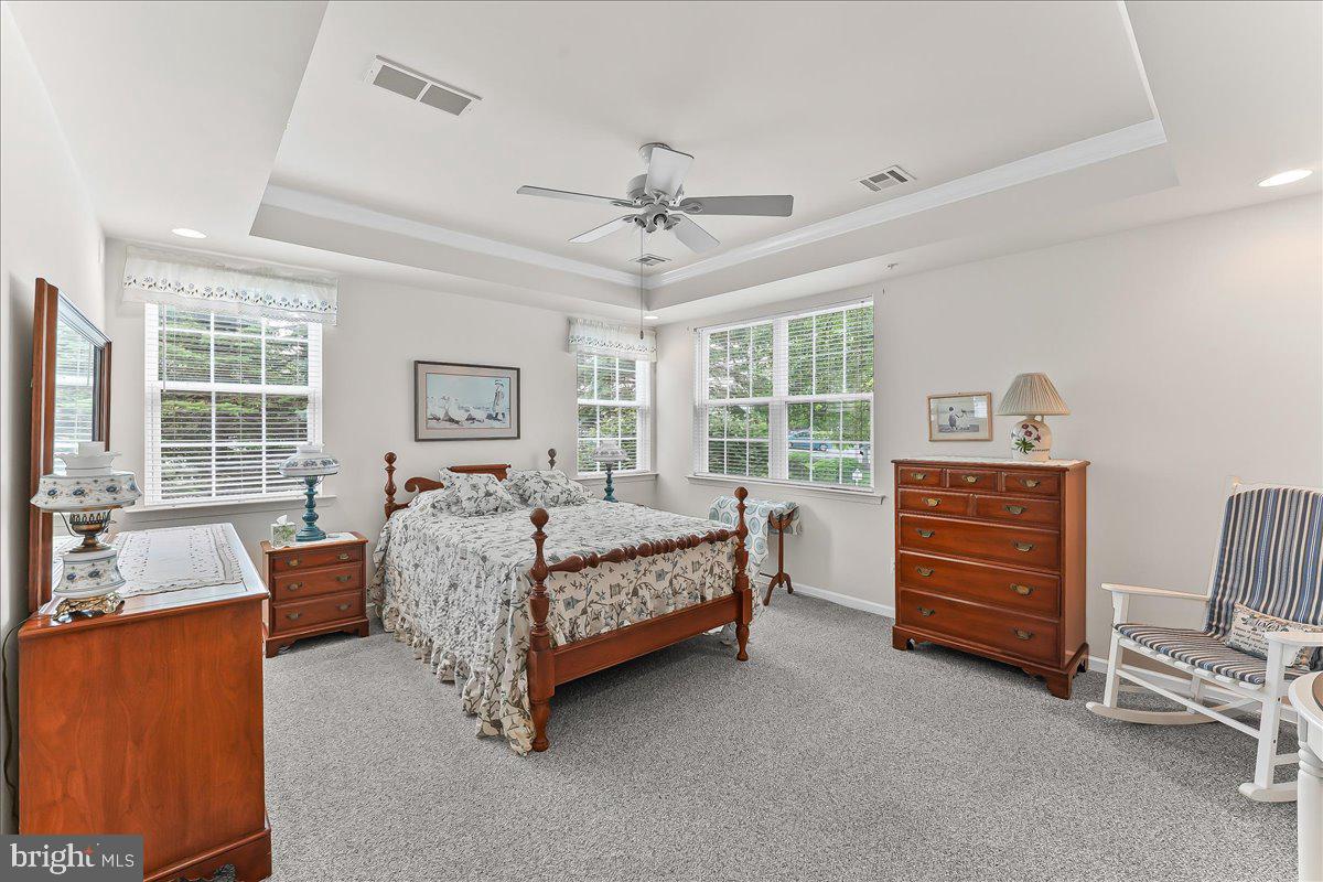 306 VICTORIA GARDENS DRIVE D