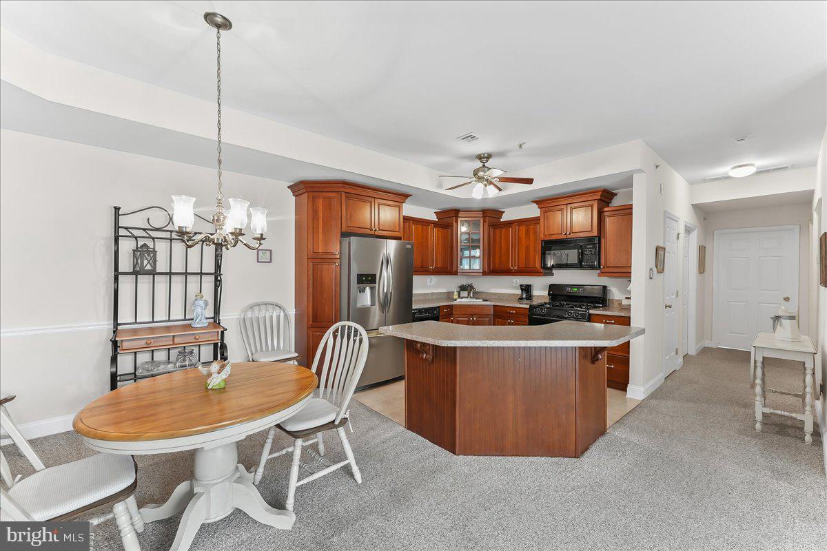306 VICTORIA GARDENS DRIVE D