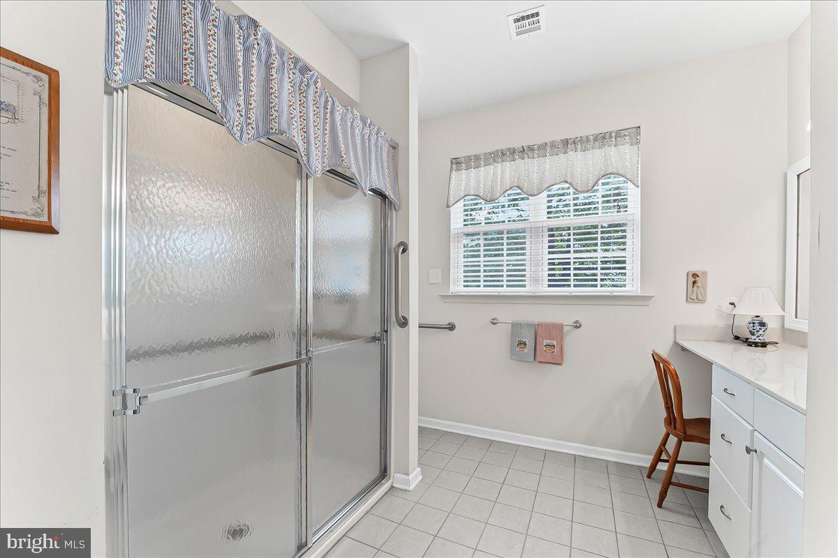 306 VICTORIA GARDENS DRIVE D