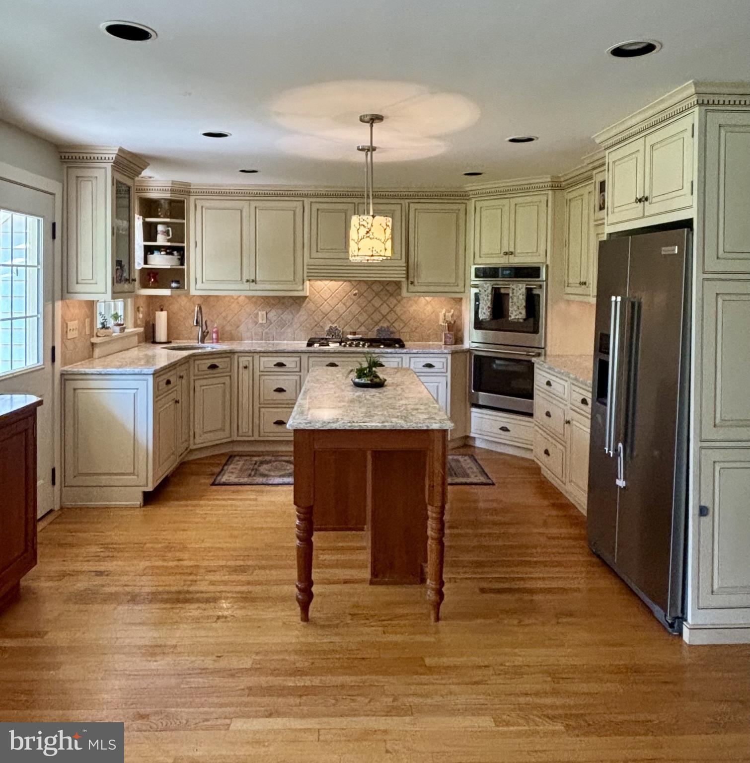 809 GENERAL STERLING DRIVE