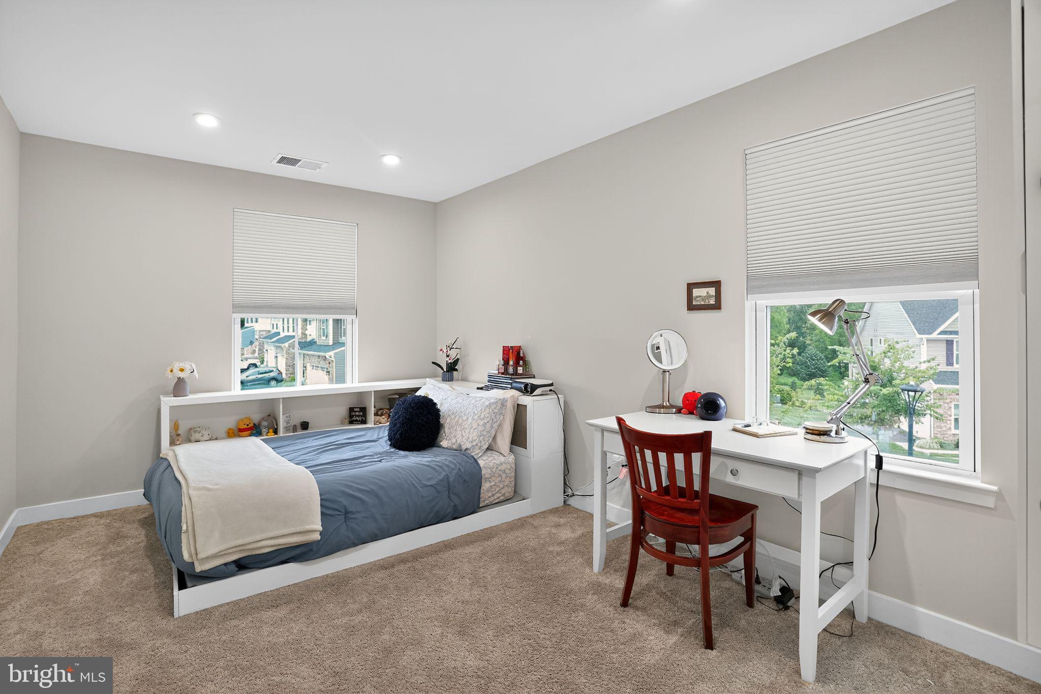 701 CASCADE WAY