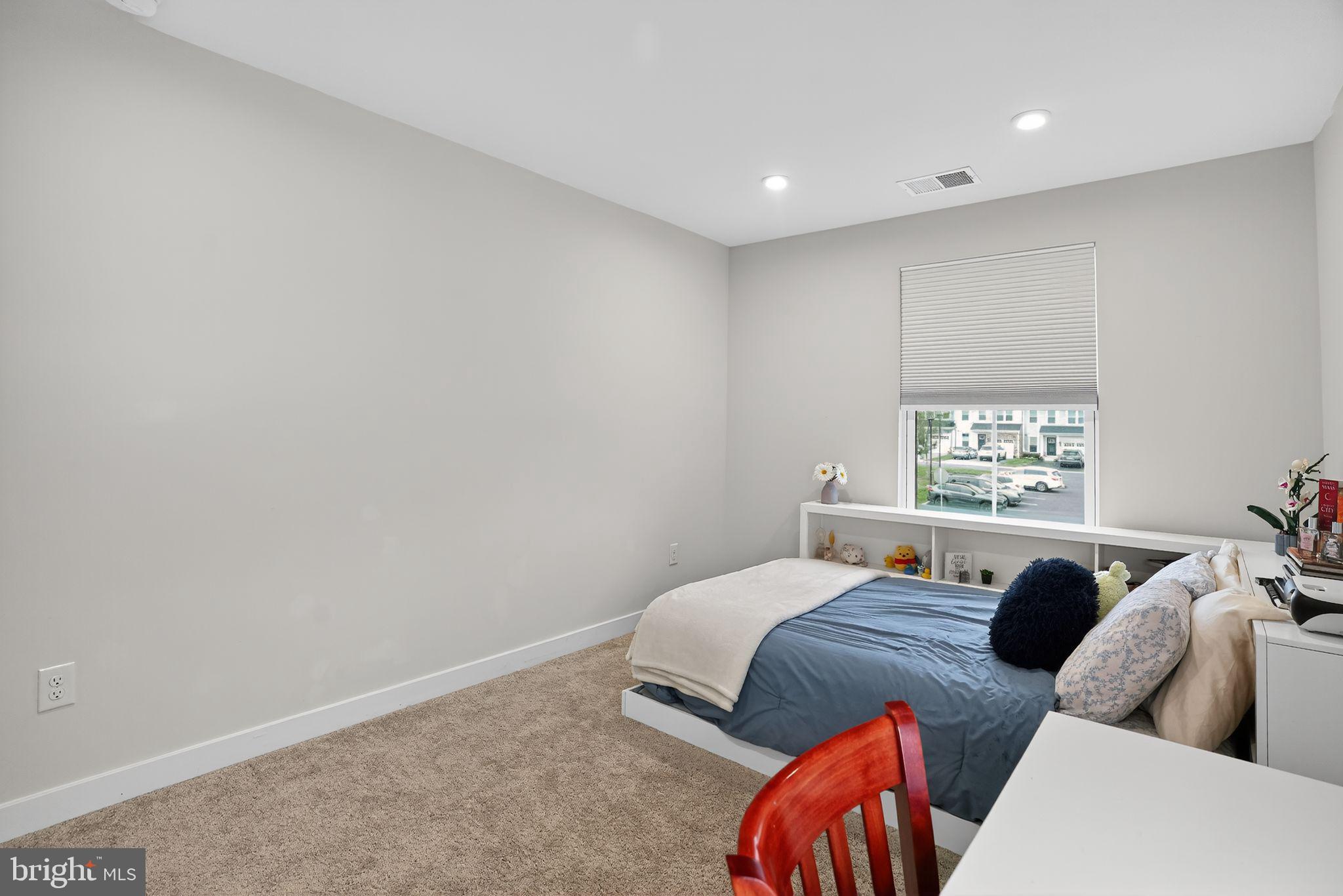 701 CASCADE WAY