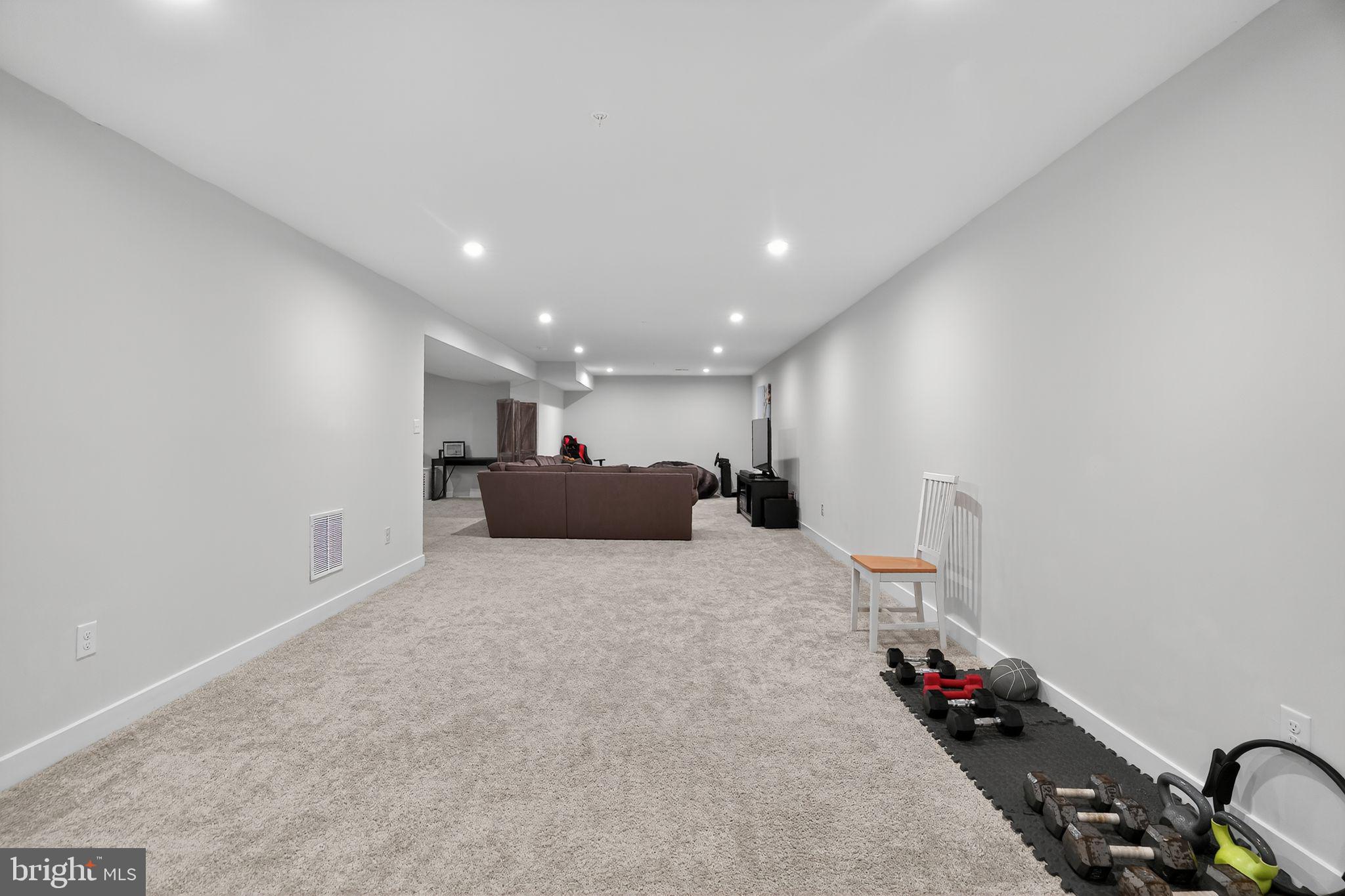 701 CASCADE WAY