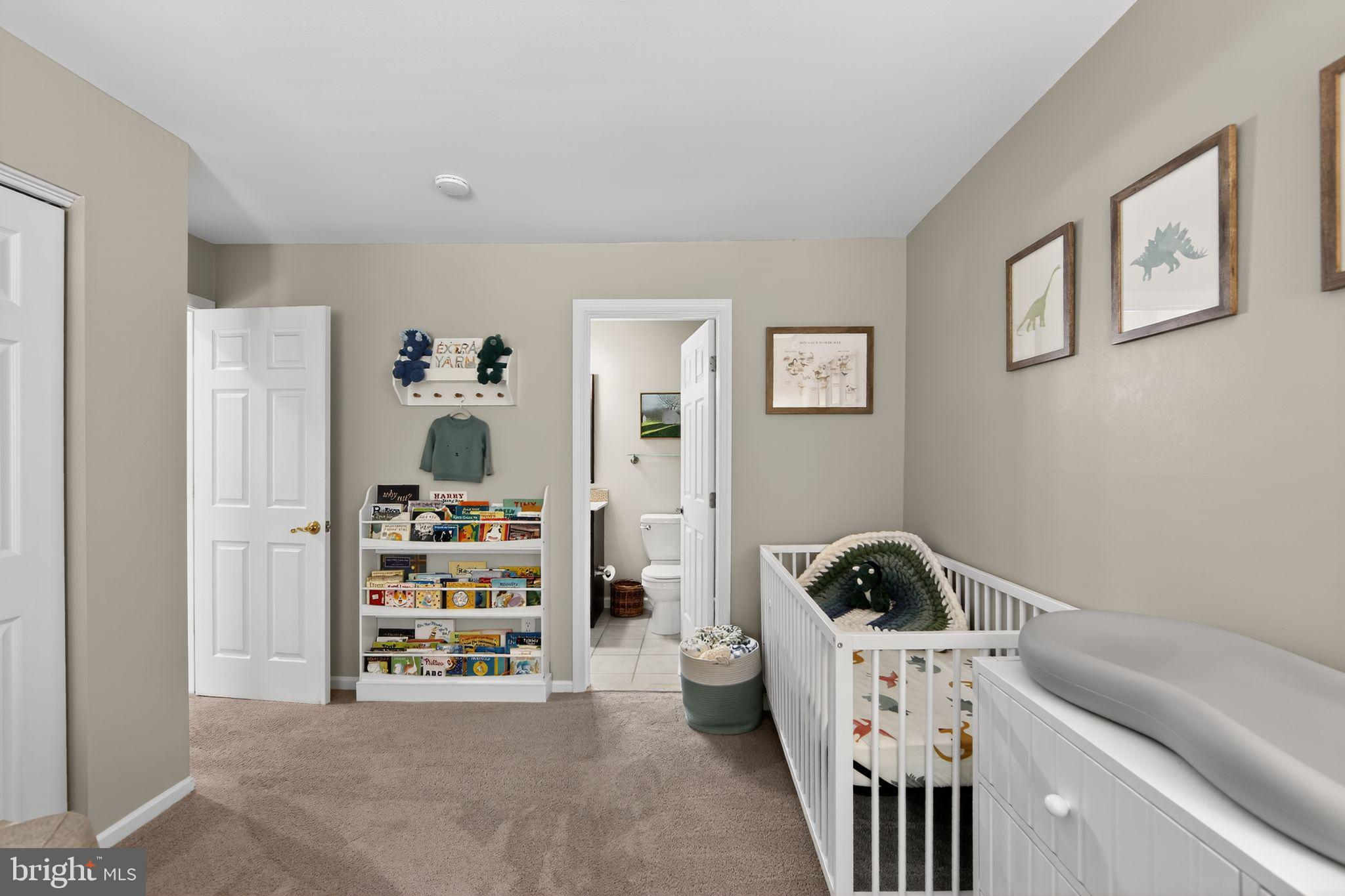 24 W JONATHAN COURT 24