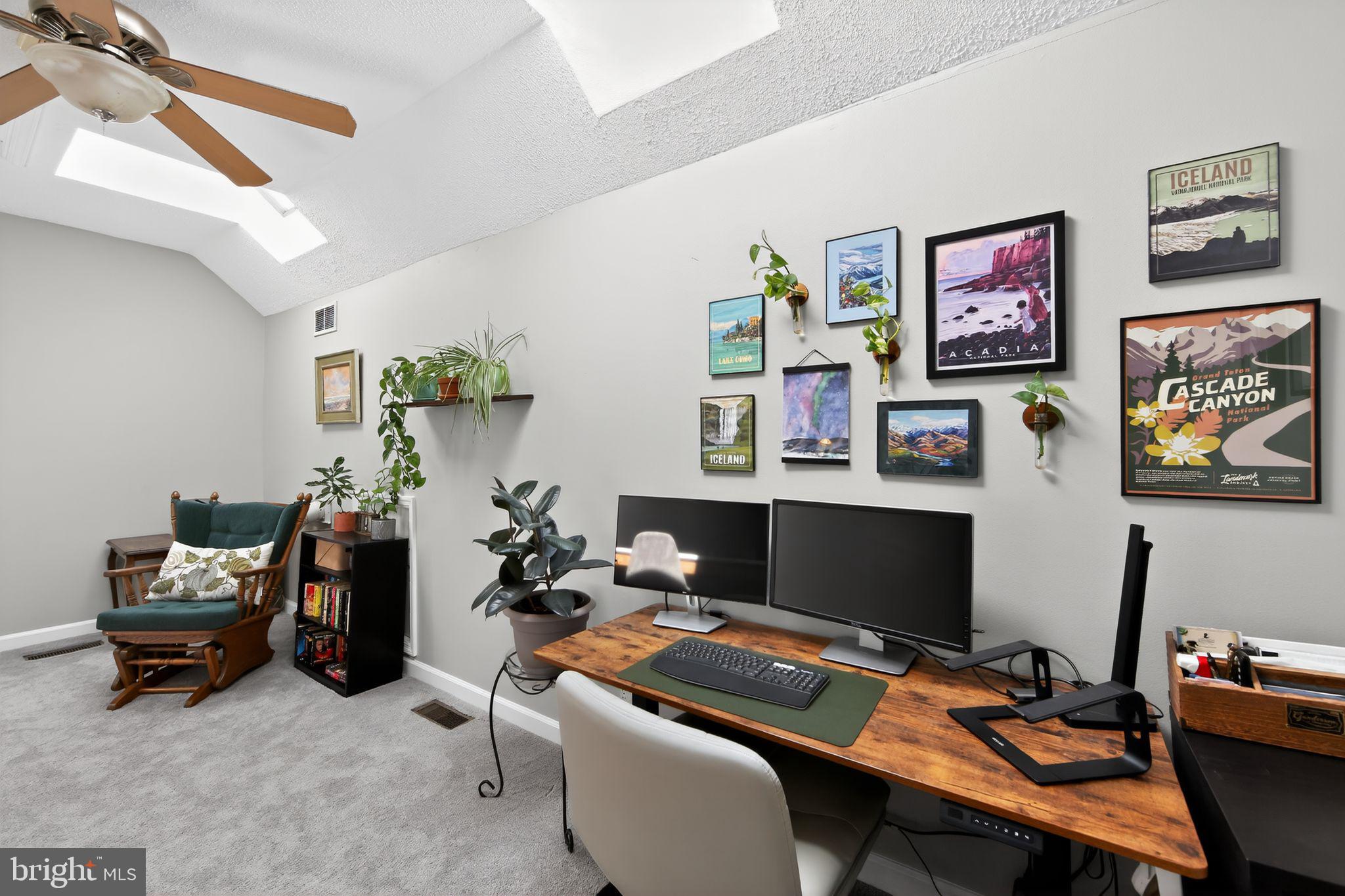 24 W JONATHAN COURT 24