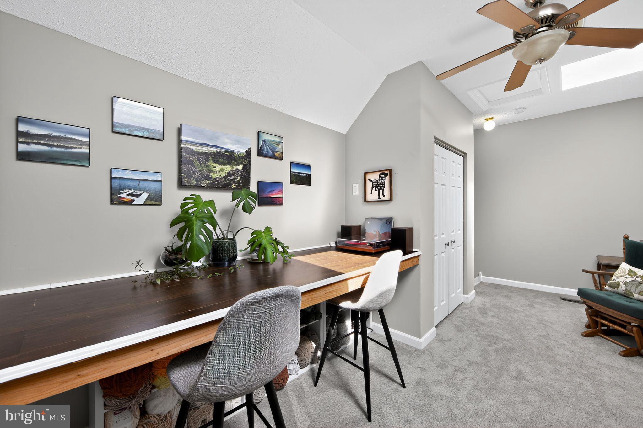 24 W JONATHAN COURT 24