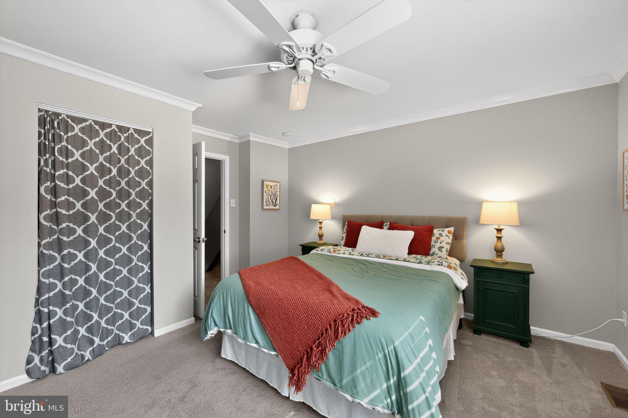 24 W JONATHAN COURT 24