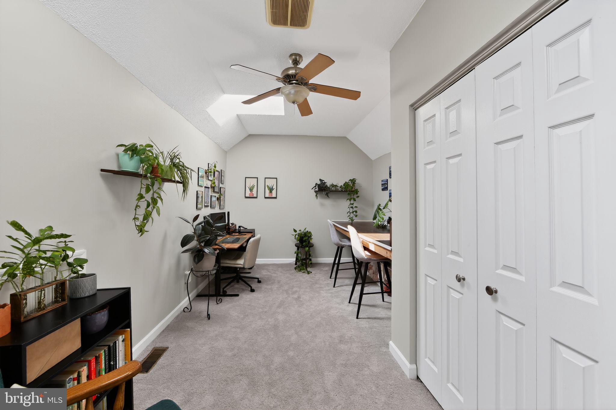 24 W JONATHAN COURT 24