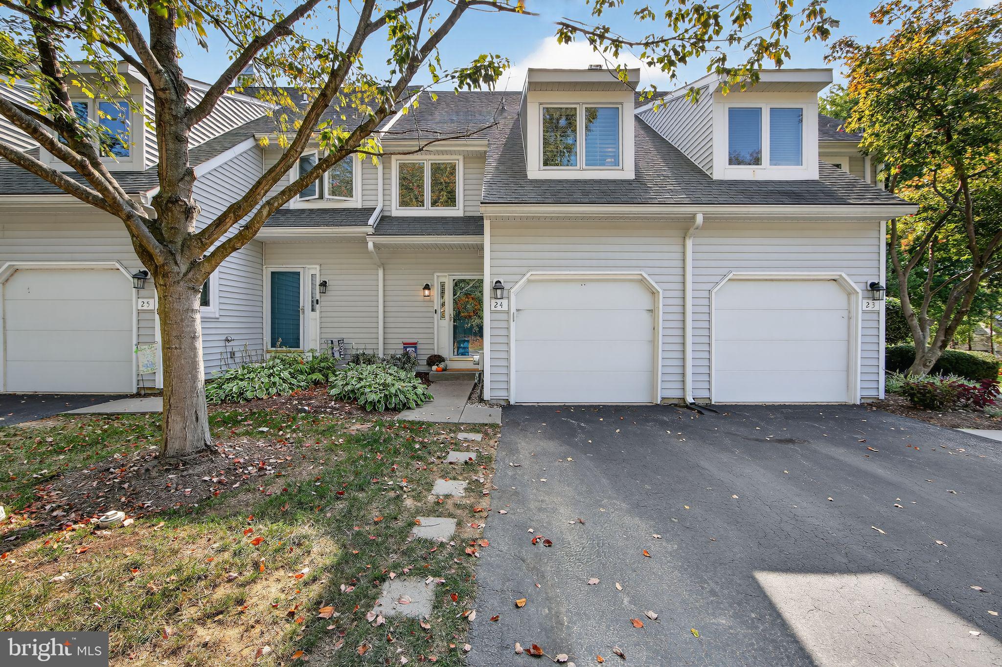 24 W JONATHAN COURT 24