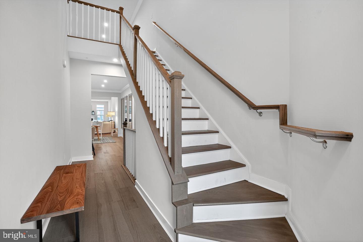 701 CASCADE WAY