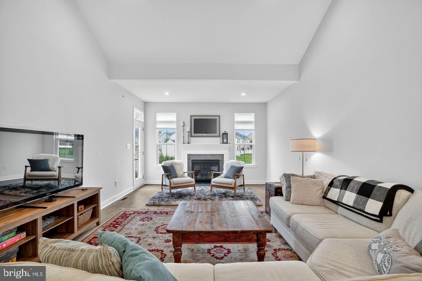 701 CASCADE WAY