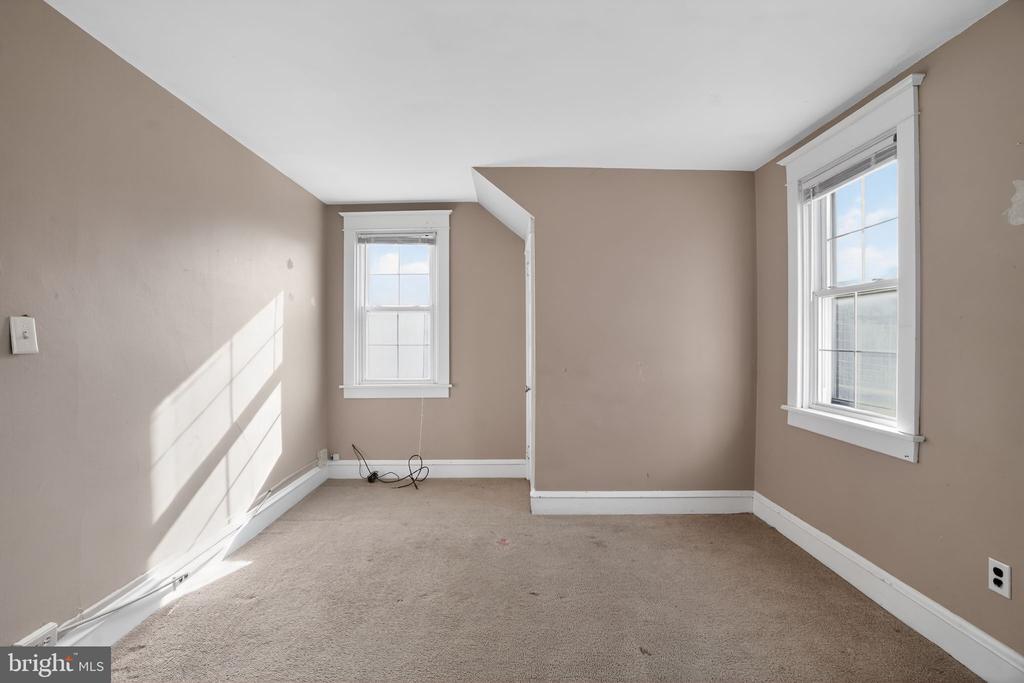153 JACKSON AVENUE