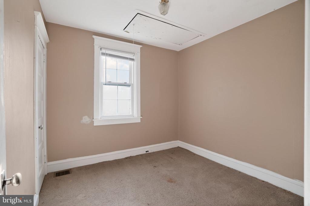153 JACKSON AVENUE