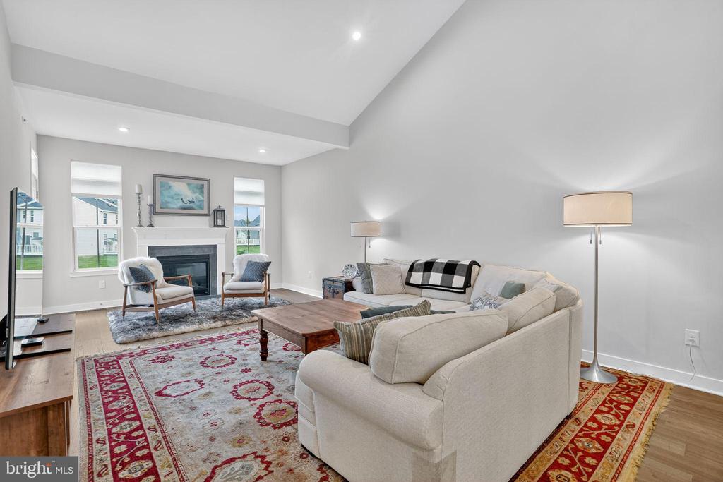701 CASCADE WAY
