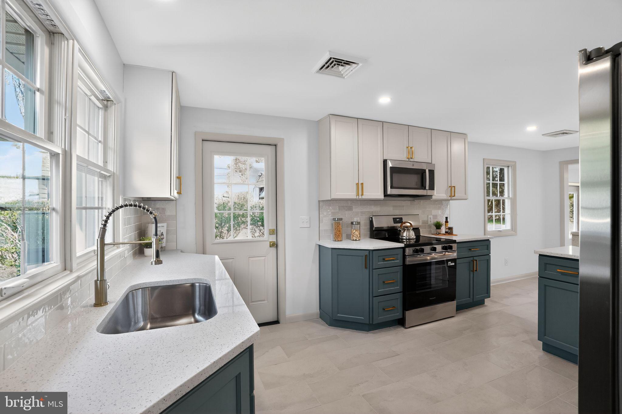 1217 PARKERVILLE ROAD