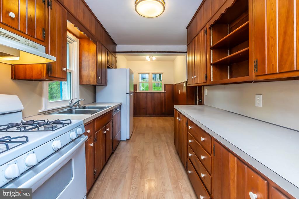 3650 BUNGALOW GLADE