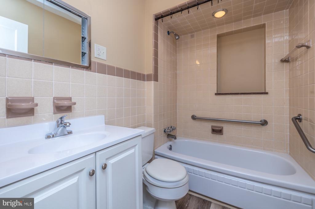 3650 BUNGALOW GLADE