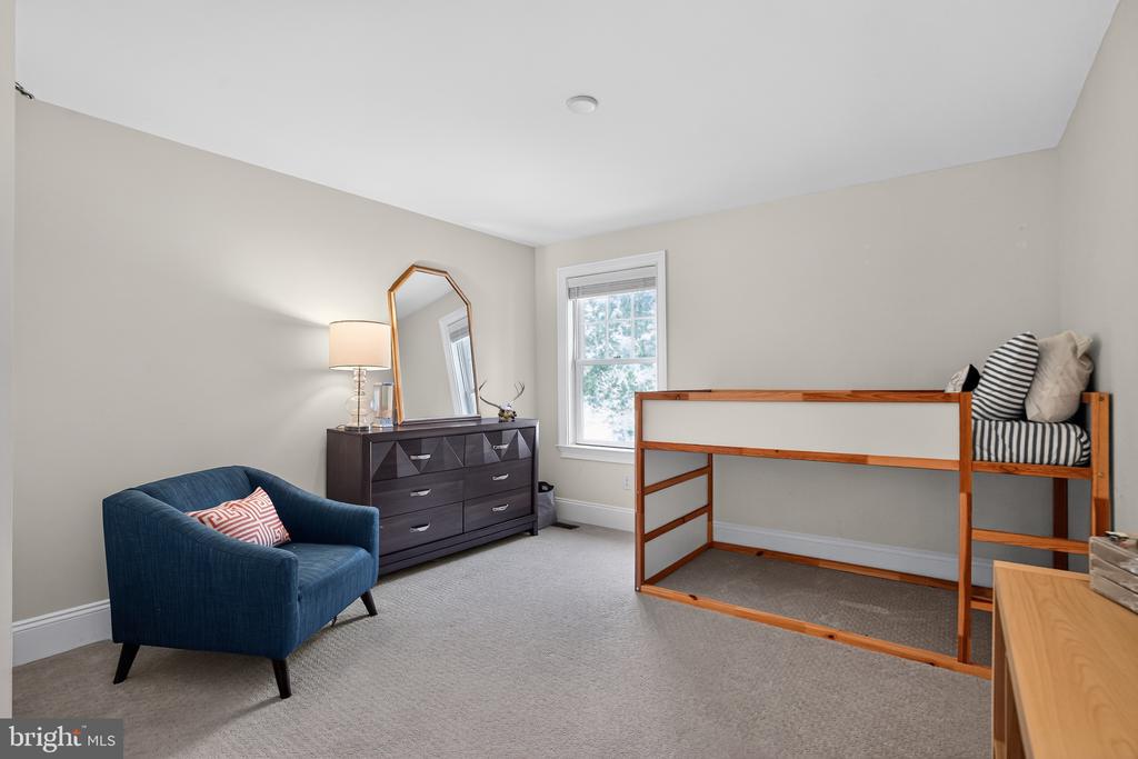 223 DAYLESFORD COURT