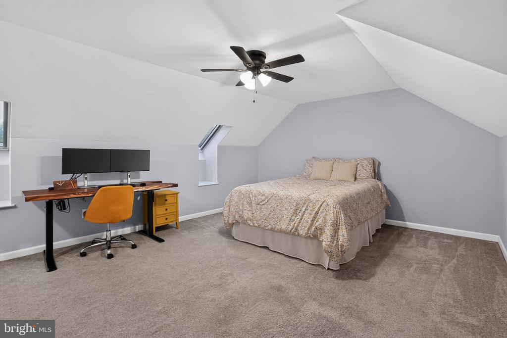 793 BRETTINGHAM COURT Unit: 704