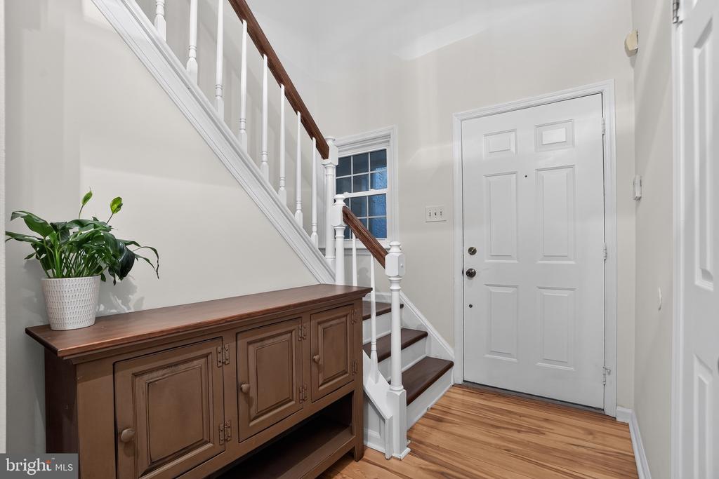 793 BRETTINGHAM COURT Unit: 704