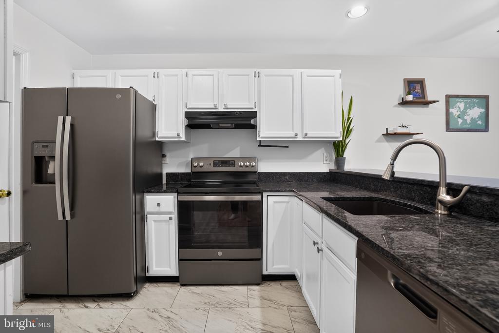 793 BRETTINGHAM COURT Unit: 704
