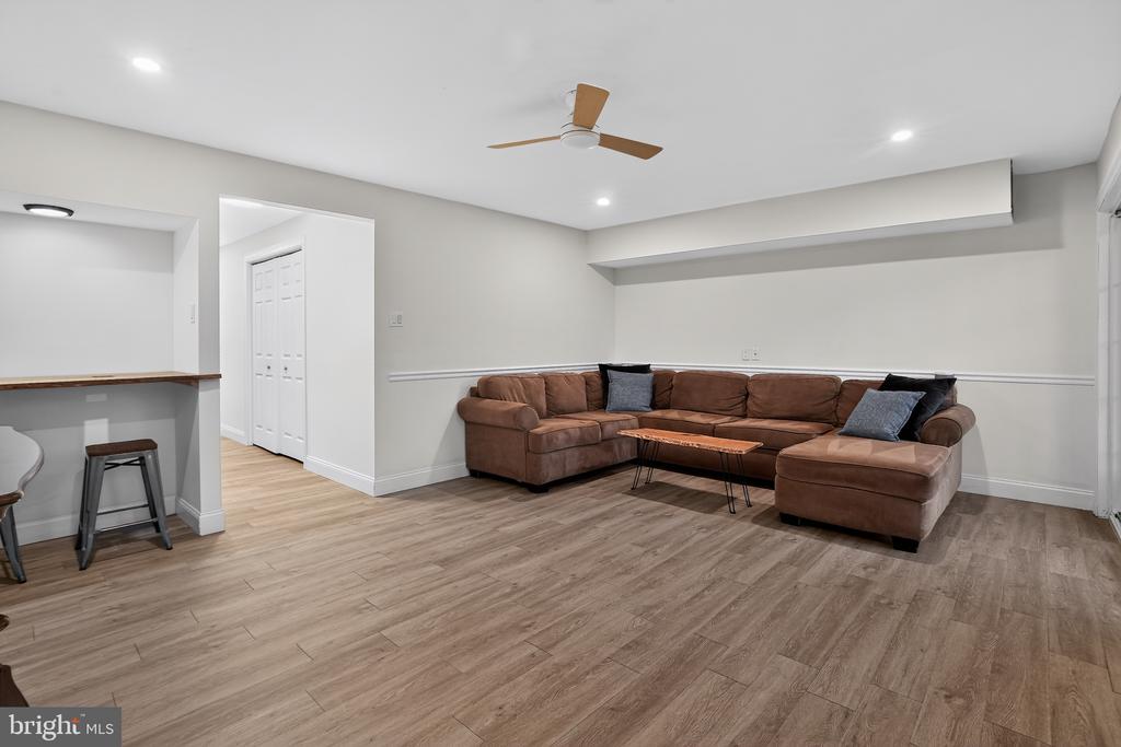 793 BRETTINGHAM COURT Unit: 704