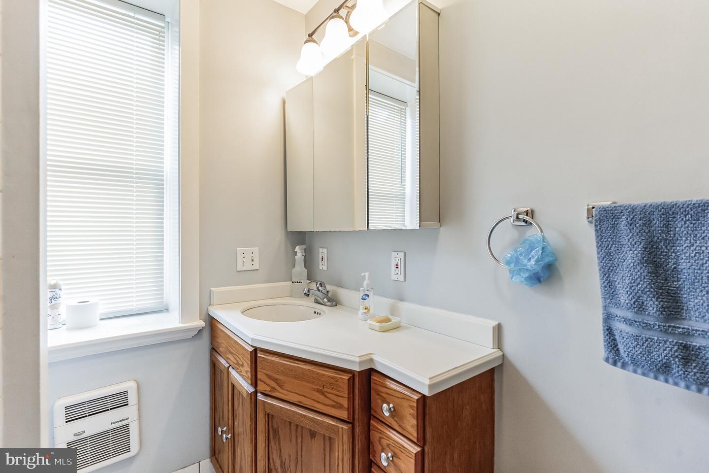 325 Brighton Ter