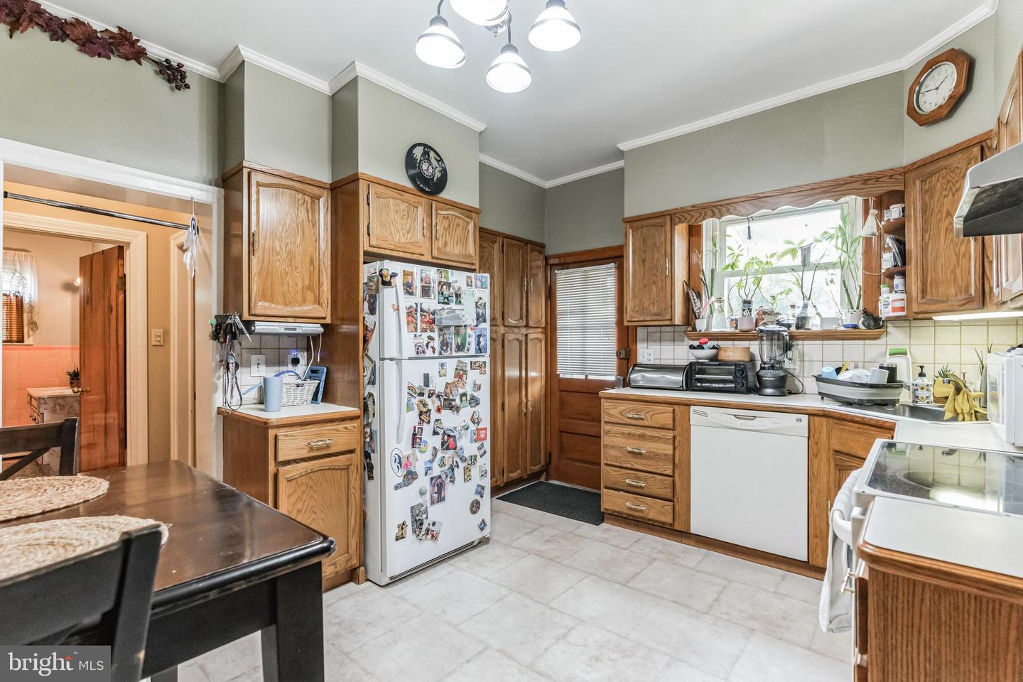325 Brighton Ter