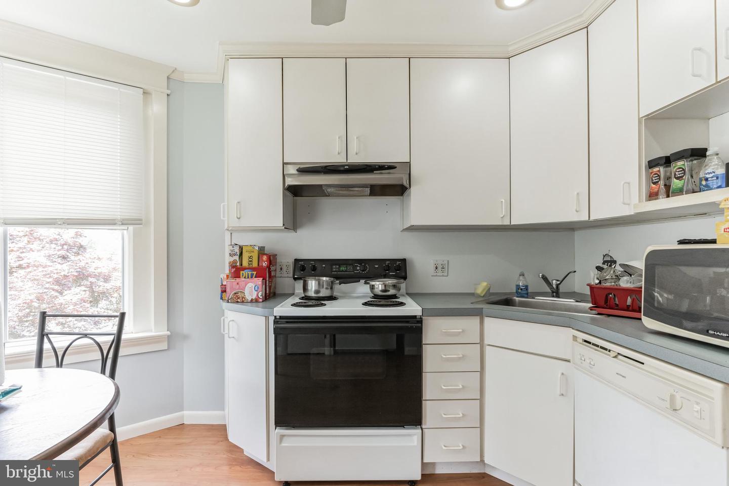 325 Brighton Ter