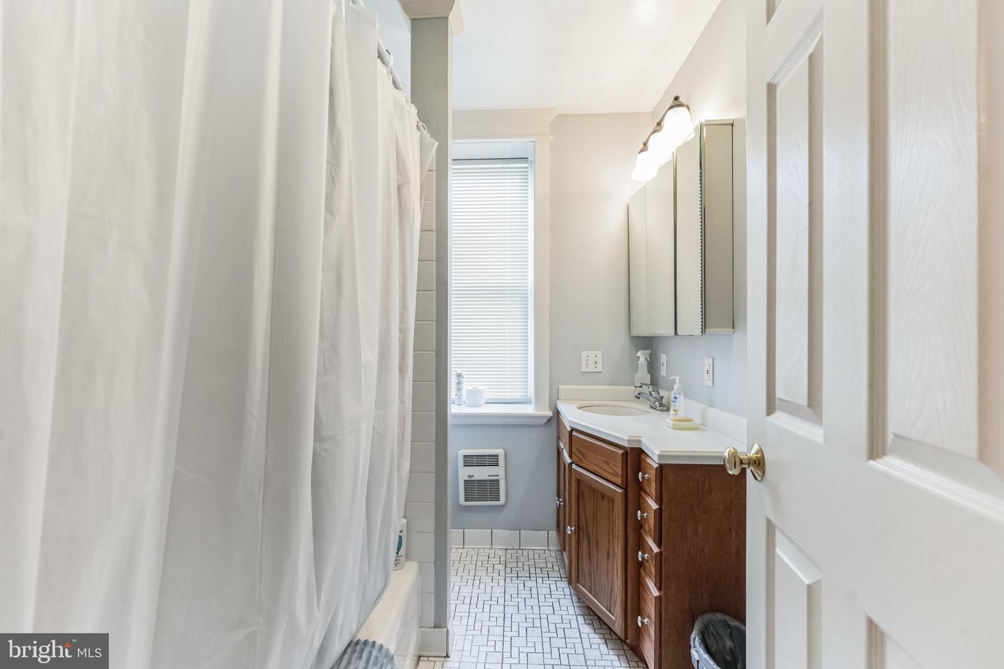 325 Brighton Ter