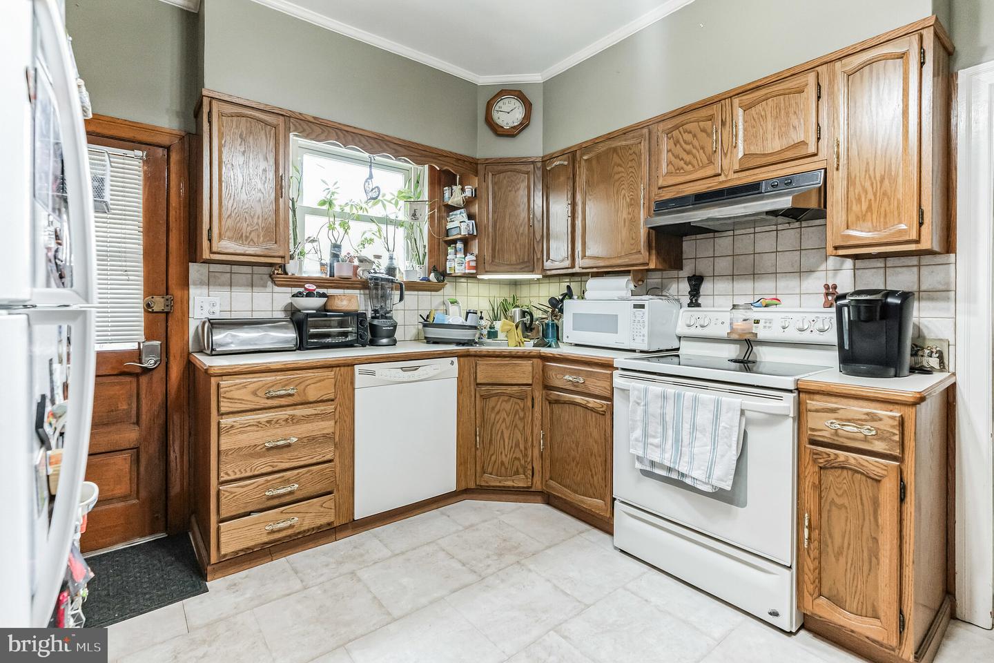 325 Brighton Ter