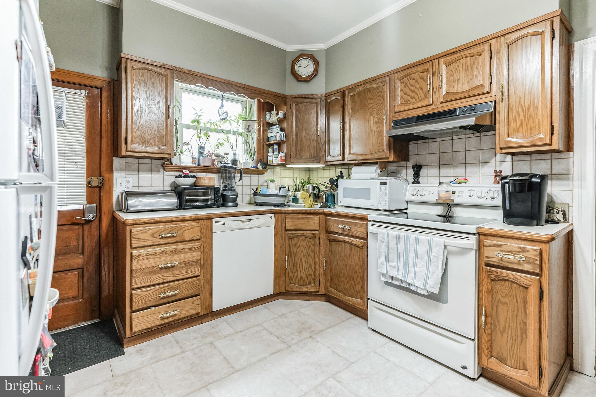 325 Brighton Ter