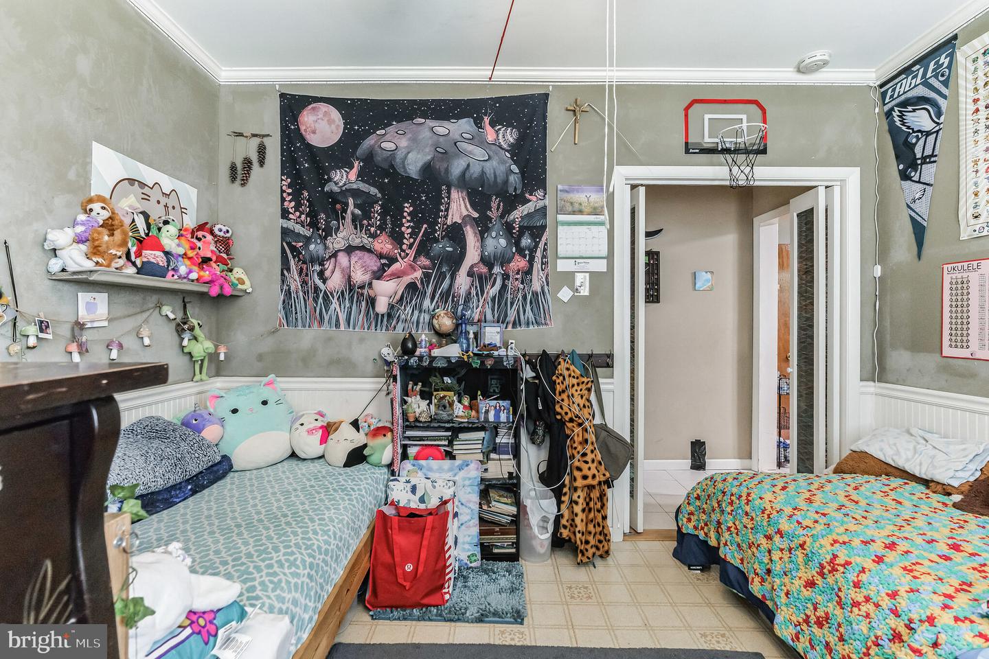 325 Brighton Ter