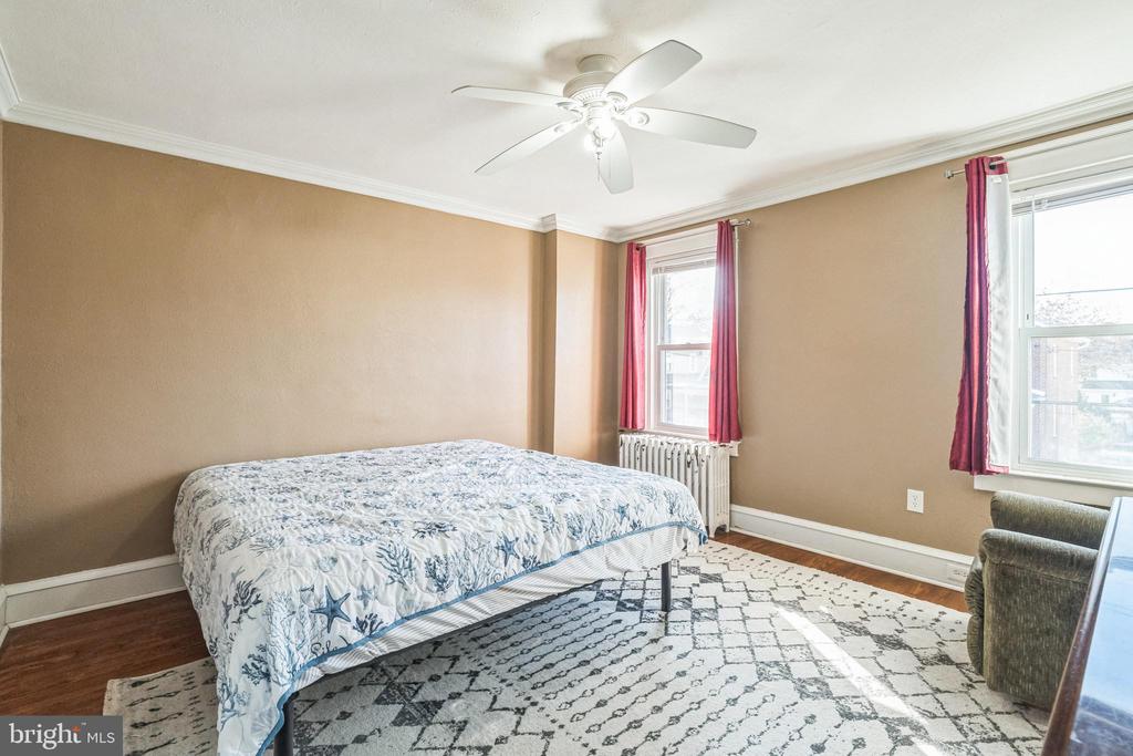 169 E Avon Rd