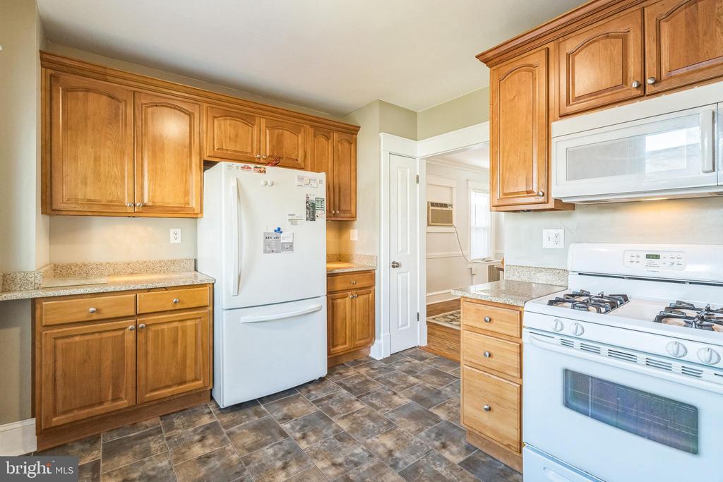169 E Avon Rd