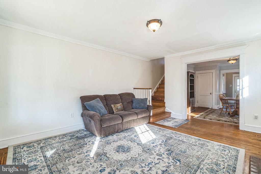 169 E Avon Rd