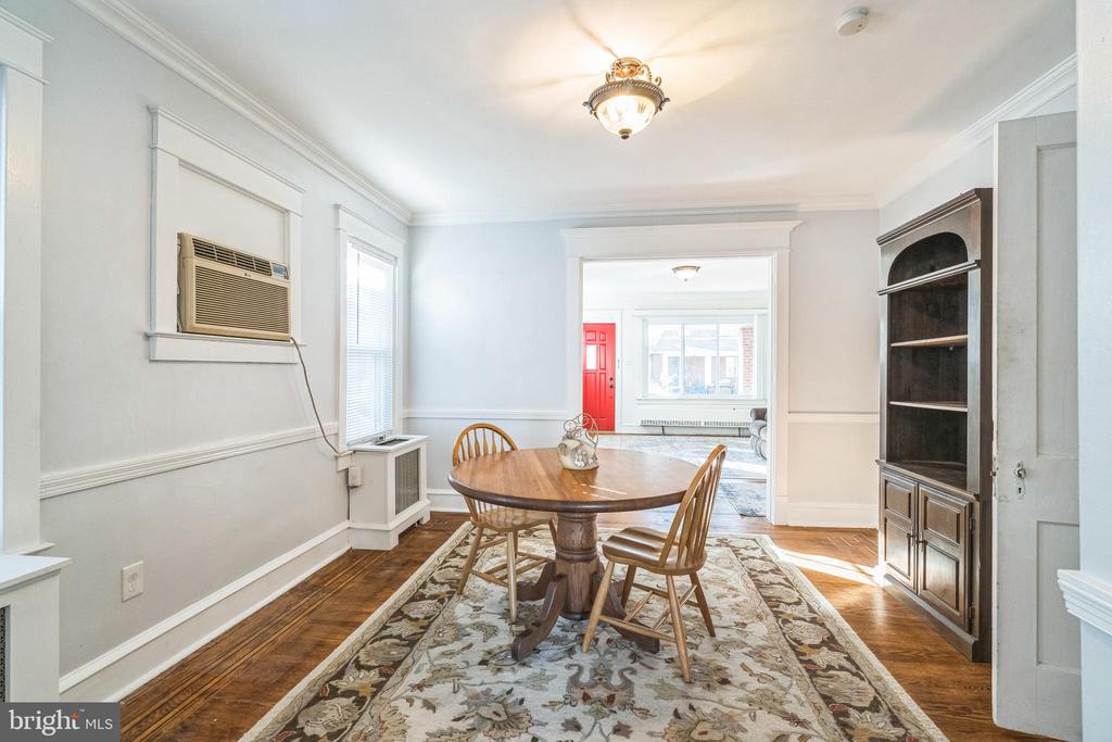 169 E Avon Rd