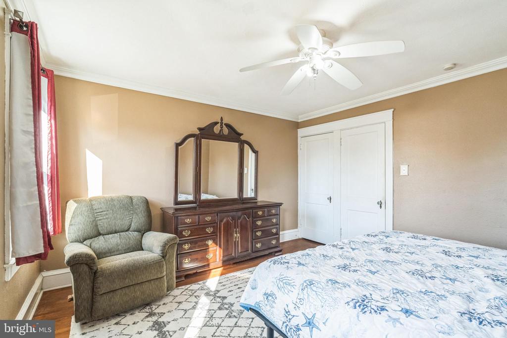 169 E Avon Rd