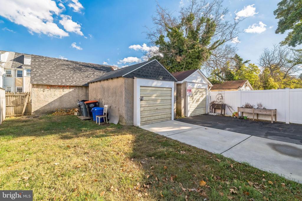 169 E Avon Rd