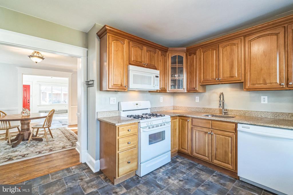 169 E Avon Rd