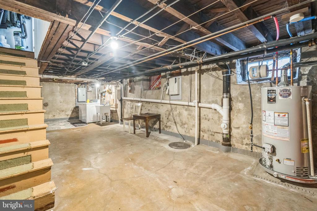 169 E Avon Rd