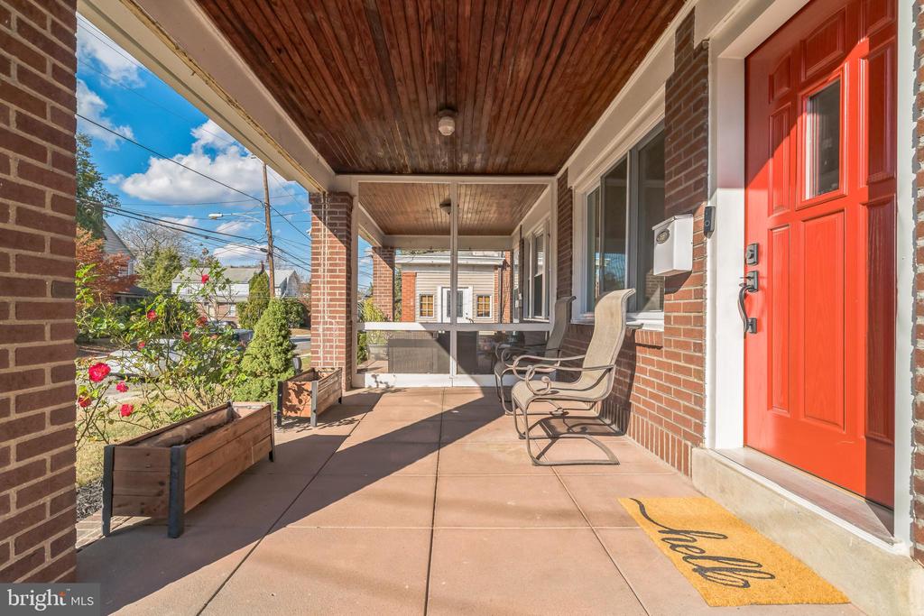 169 E Avon Rd