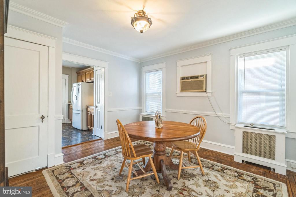 169 E Avon Rd