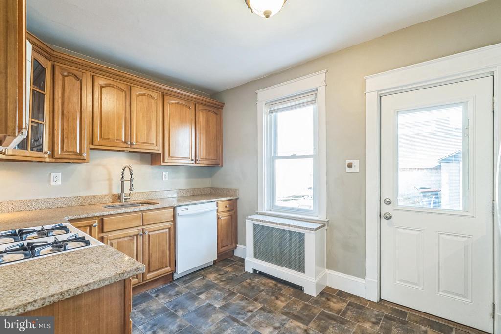 169 E Avon Rd