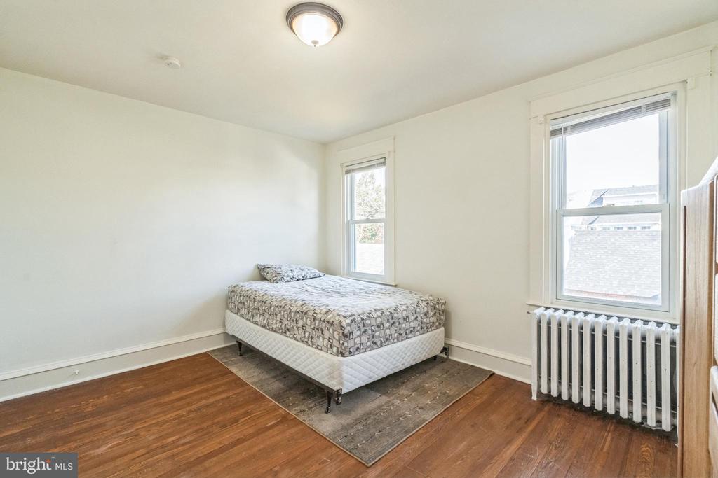 169 E Avon Rd