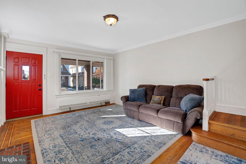 169 E Avon Rd