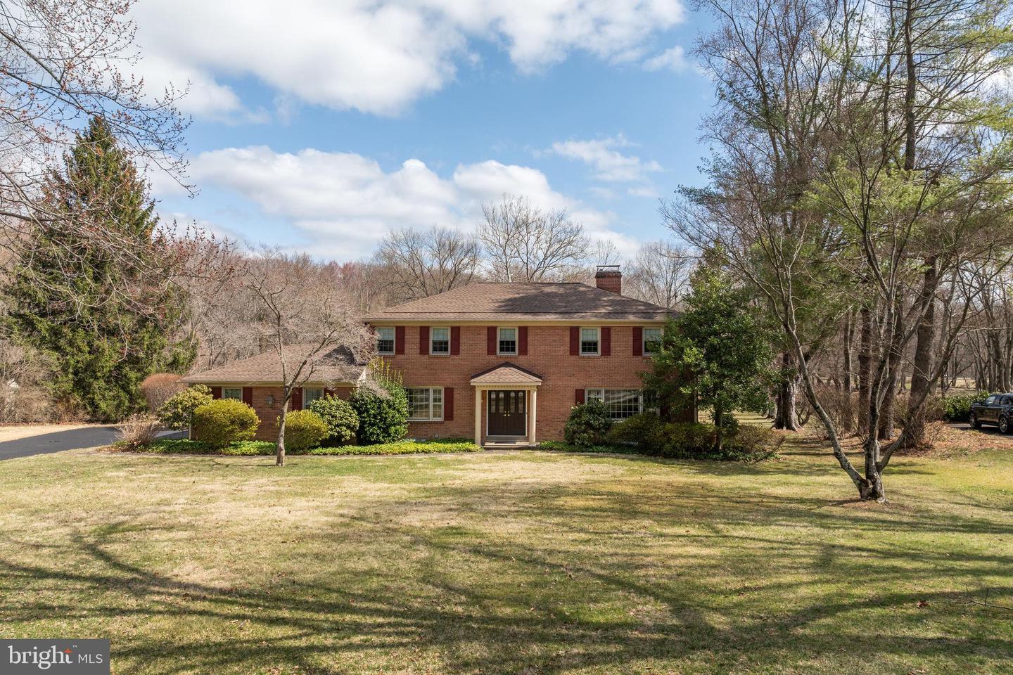 857 Hunt Rd