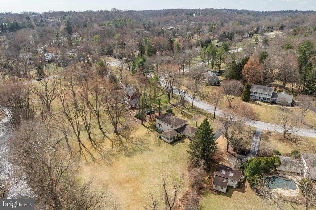 857 Hunt Rd